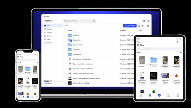 Internxt Drive sur ordinateur portable, tablette et téléphone, avec des dossiers et des fichiers
