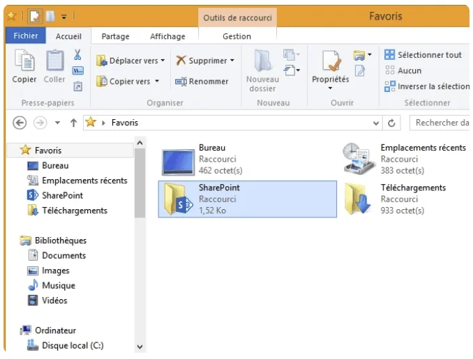 Explorateur de fichiers Windows affichant les Favoris avec un raccourci SharePoint sélectionné