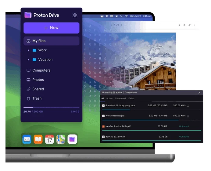 Application Proton Drive sur un Mac, avec la barre latérale des dossiers, une photo ouverte et un panneau d'envoi en cours