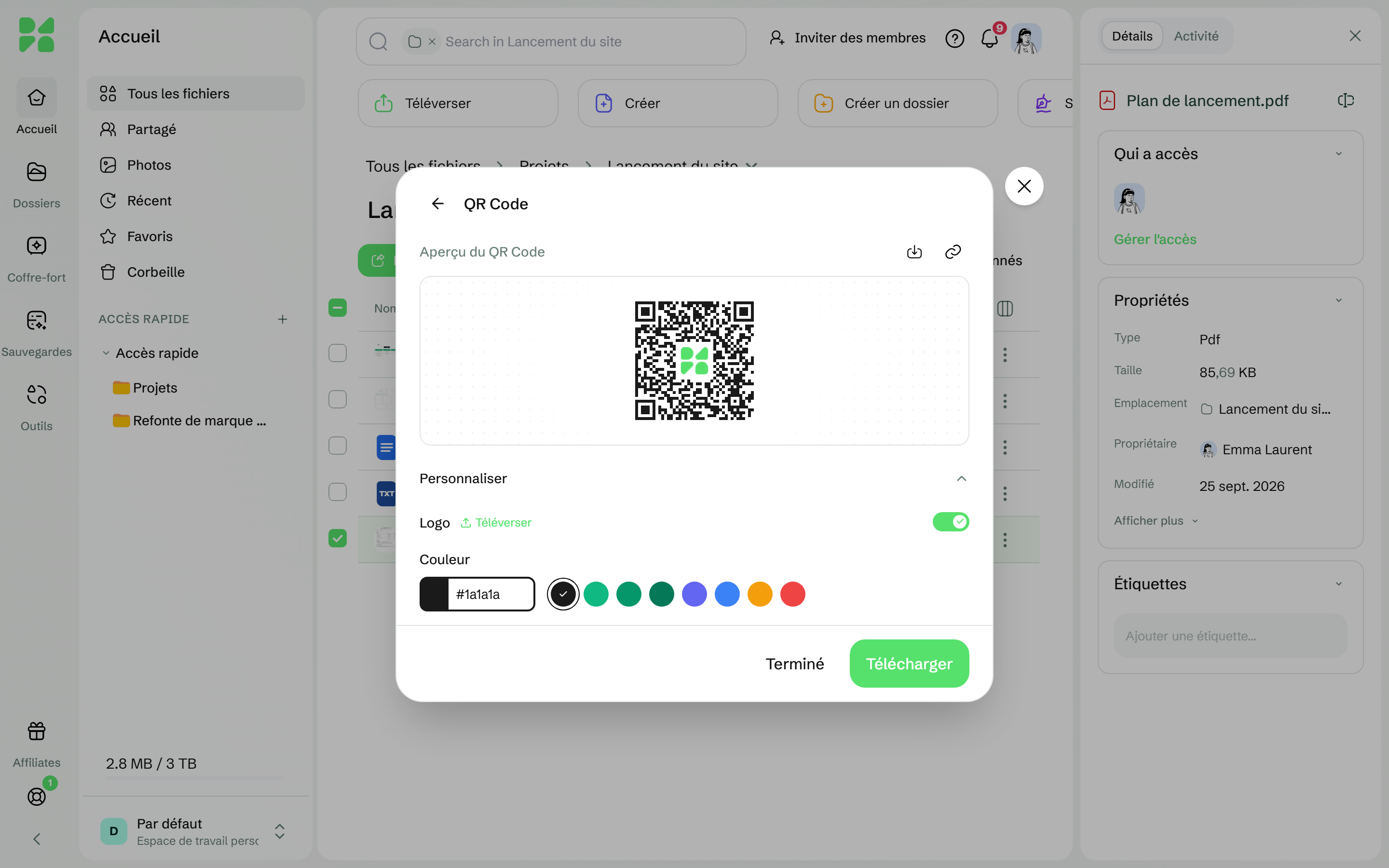 Le panneau QR code avec les options de couleur et de logo